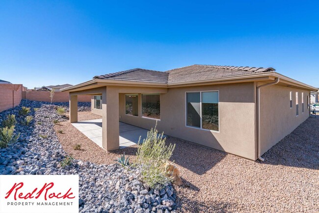 Building Photo - Come Live in the Desirable Sage Canyon Nei...