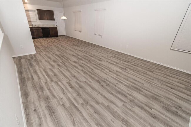 Building Photo - 202 Mouflon Dr