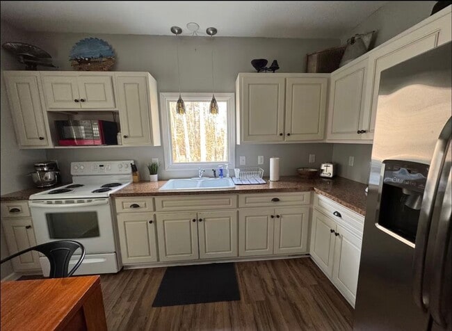 Building Photo - Charming 1 Bedroom Cottage Near Augusta & Fort Gordon