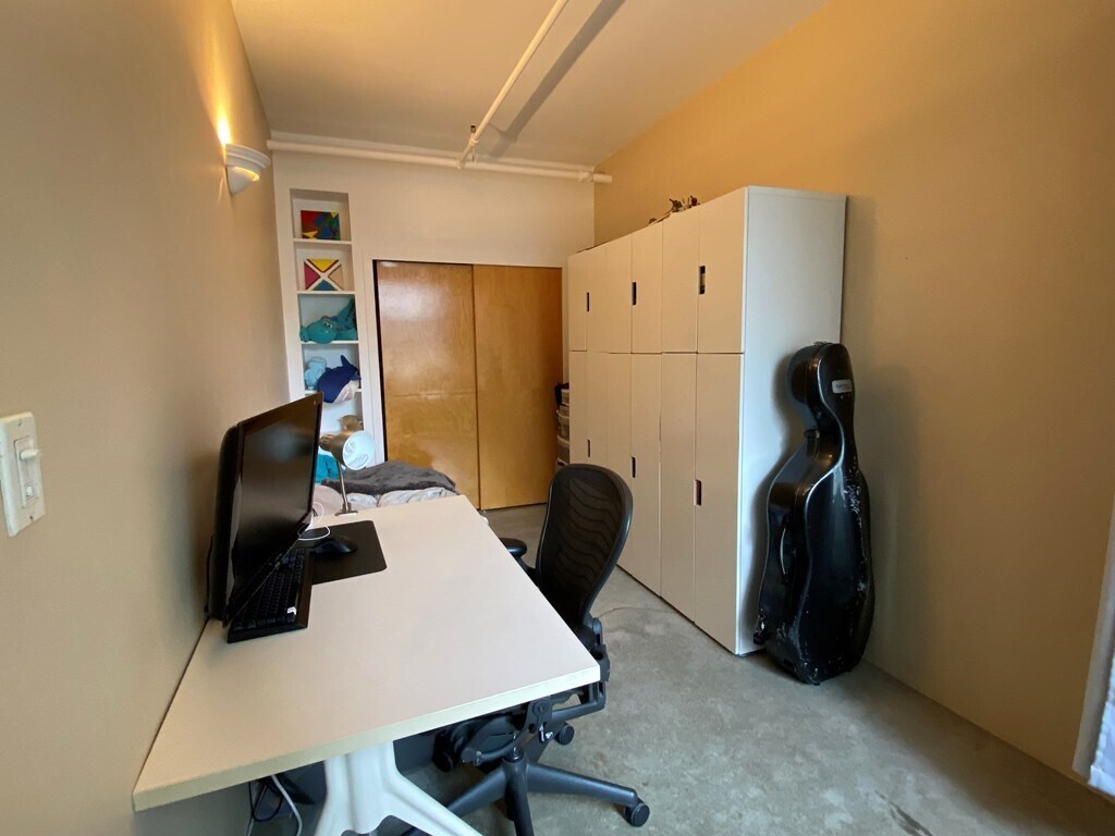 Building Photo - 453 Washington St