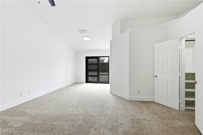 Building Photo - 4818 Carefree Dr