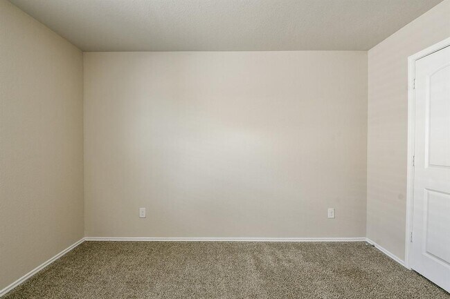 Building Photo - 16744 Lonely Pines Dr