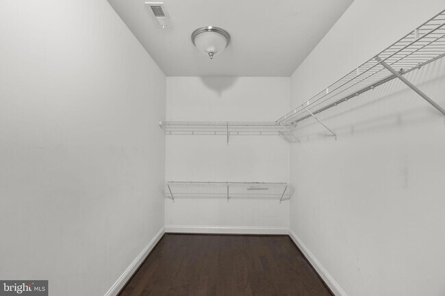 Building Photo - 945 Kayley Dr