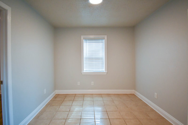 Building Photo - 5094 J E L Dr