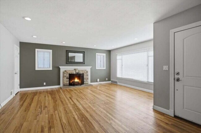 Building Photo - 3355 Eccles Ave