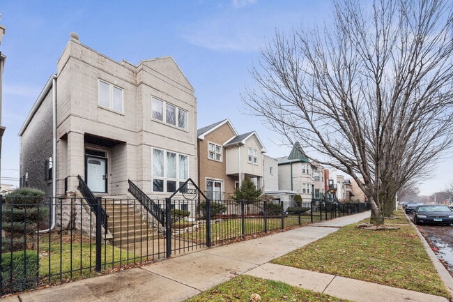 Building Photo - 4528 S St Lawrence Ave