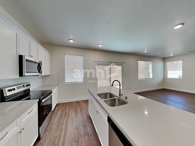 Building Photo - 6135 Theodore St