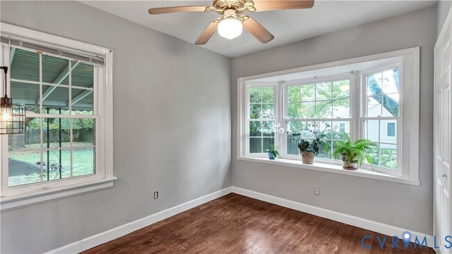 Building Photo - 6100 Hampstead Ave