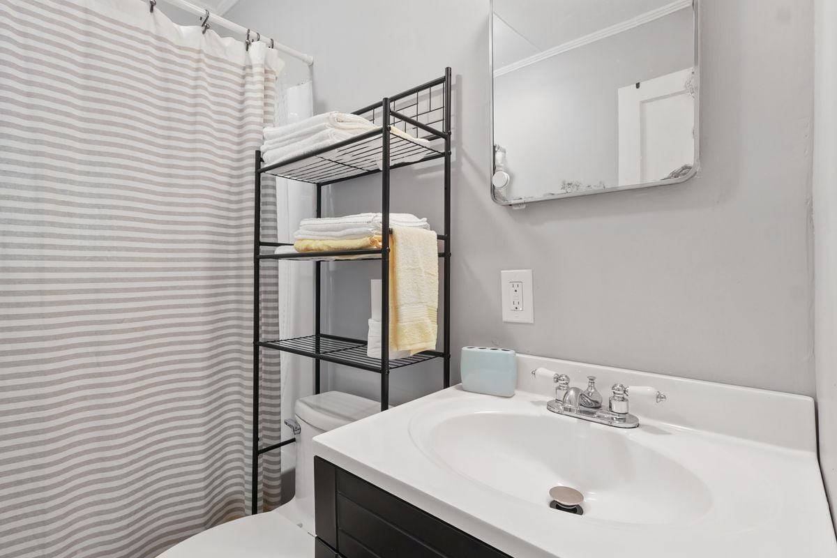 Building Photo - 239 W Lemly St