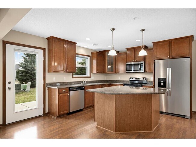 Building Photo - 15650 60th Ave N