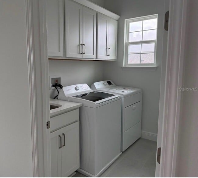 Building Photo - 15075 Tea Tree Dr