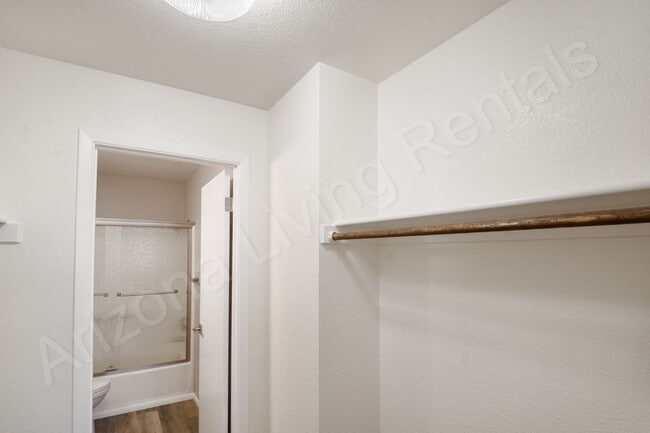 Building Photo - CONDO IN THE HEART OF DOWNTOWN
