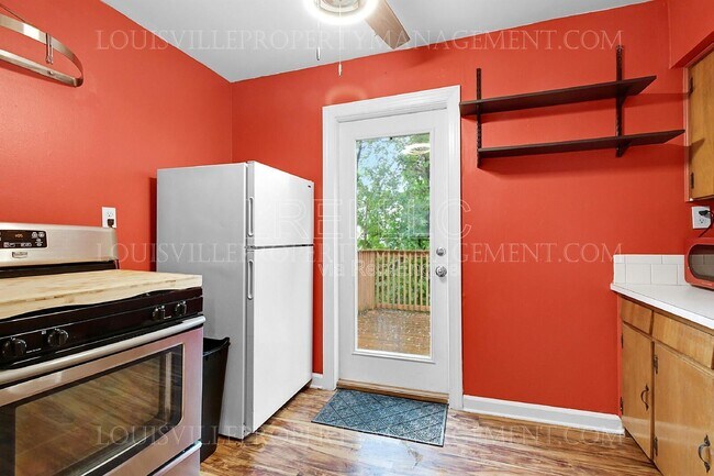 Building Photo - 710 Rubel Ave