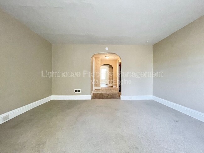 Building Photo - 1657 7th St