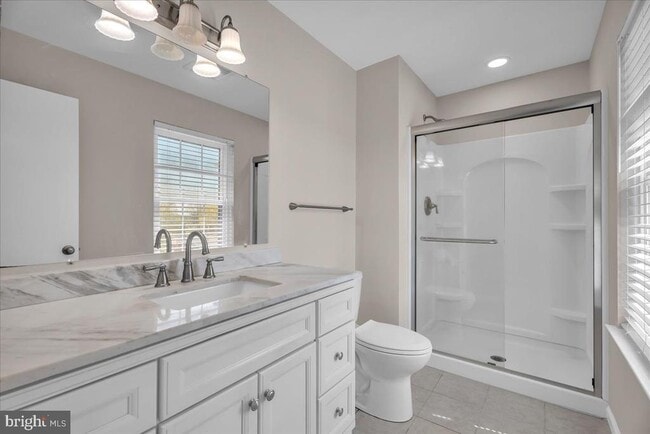 Building Photo - 38 Burgundy Dr