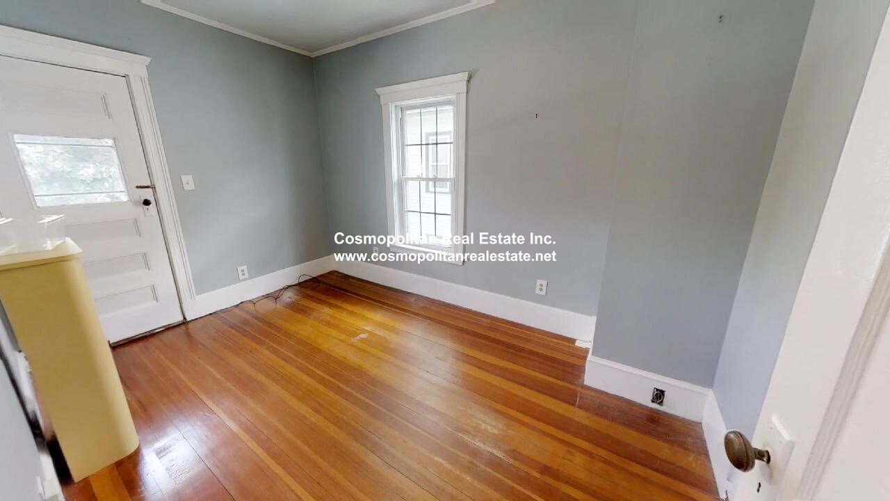 Building Photo - 104 Emerald St