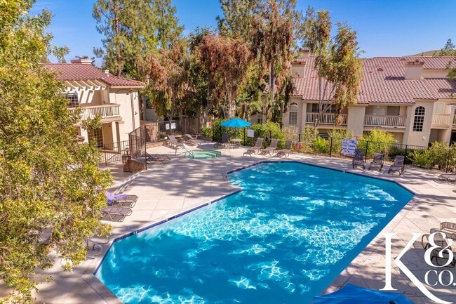 Building Photo - Relaxing Home in Vibrant Community with Pool, Spa, and Courts