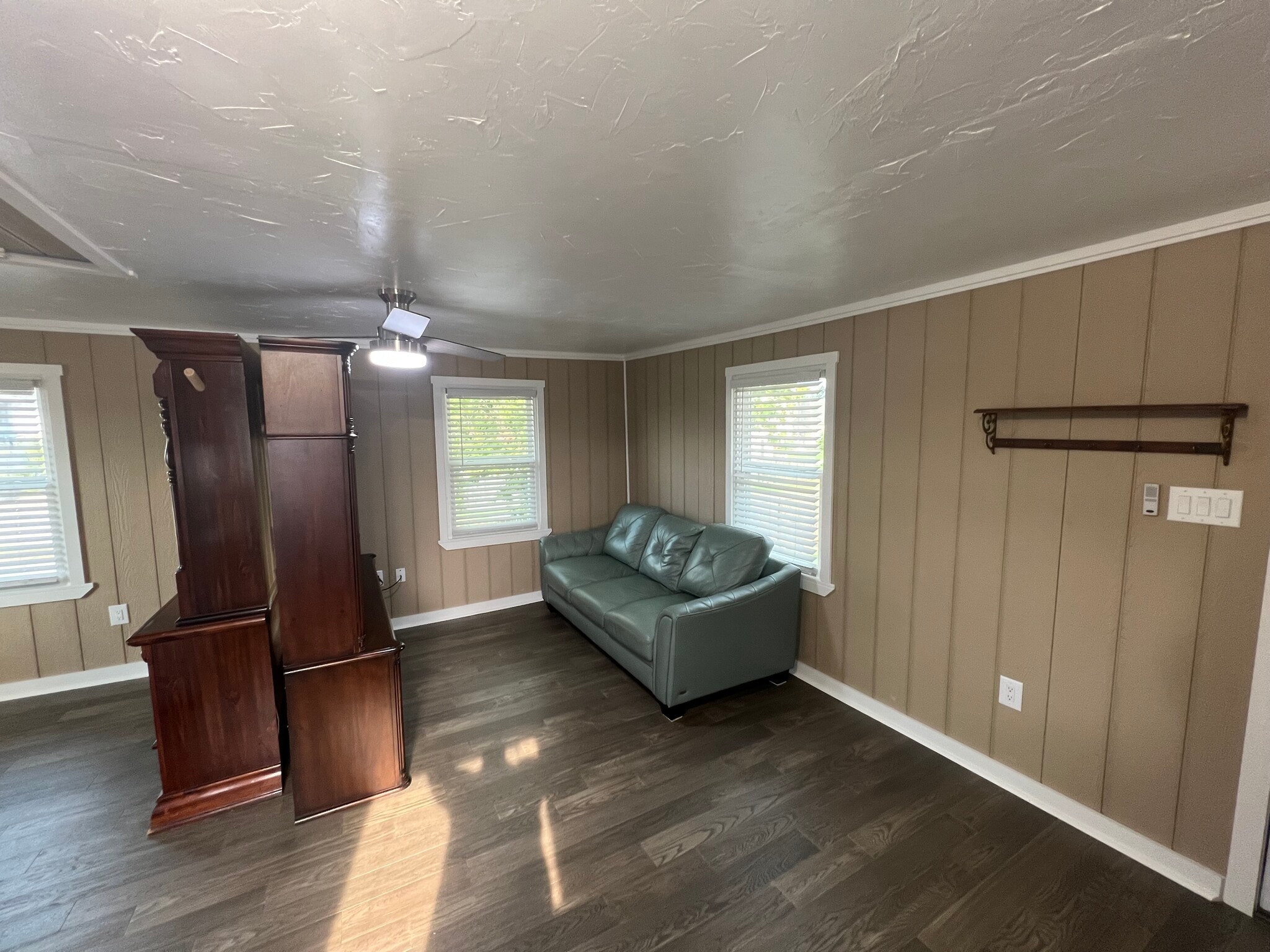 Building Photo - 2210 Broadway St