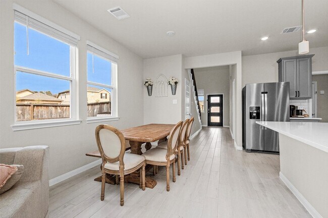 Building Photo - 18503 Sunrise Maple Dr