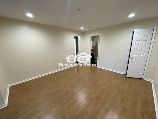 Building Photo - 1004 Jessicas Ct