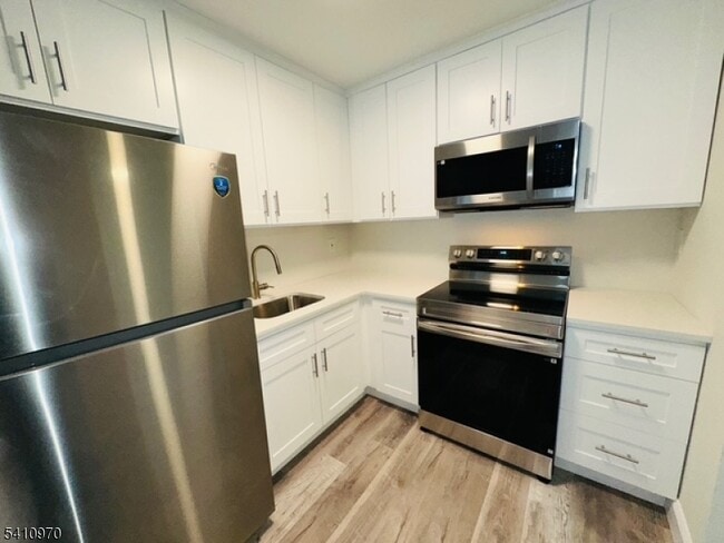 Building Photo - 234 Main St