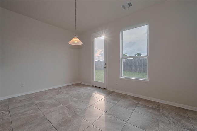 Building Photo - 16360 Oakside Hollow Ln