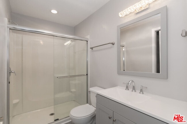 Building Photo - 5634 Mason Ave