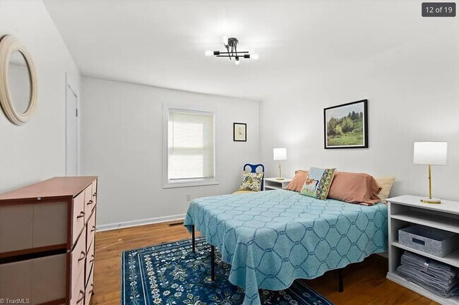 Building Photo - HALF OFF first month's rent - 2 bedroom/1.5 bathroom townhome in Ardmore