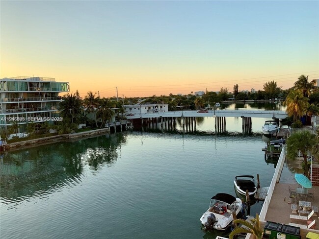 Building Photo - 8400 Byron Ave