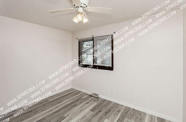 Building Photo - 1020 Williams St