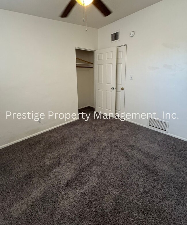 Building Photo - Stop Your Search! This 3/2+ Bonus Room is ...