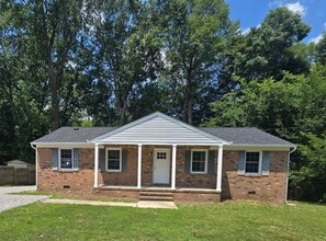Building Photo - NEWLY REMODELED 3 BEDROOM IN PRINCE GEORGE