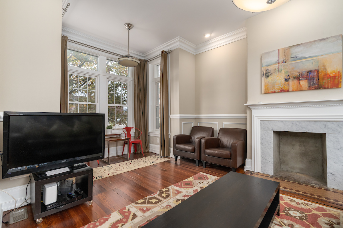 4 bedroom/3 bathroom, living room - 403 P St NW
