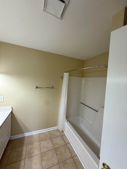 Building Photo - 951 Plantation Dr