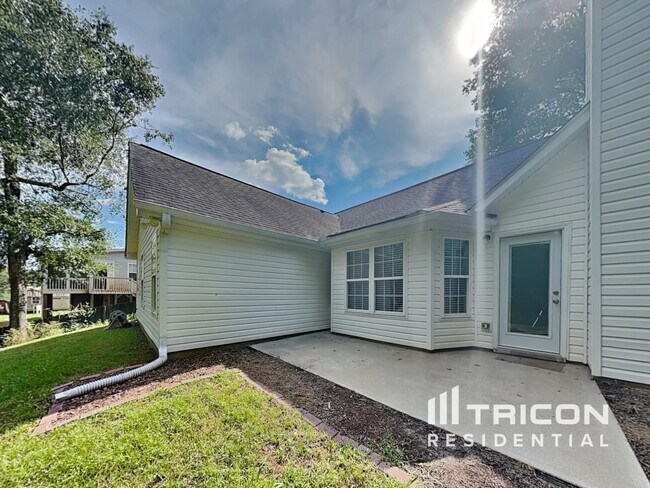Building Photo - 1512 Riverglen Dr