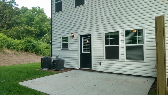 Building Photo - Ooltewah townhome!