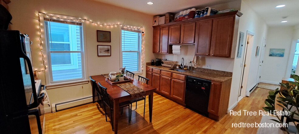 Unit 2 - 143 Hillside St