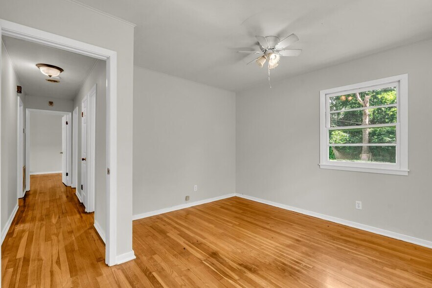 Building Photo - 706 Cypress St