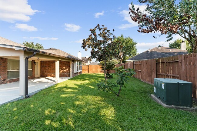 Building Photo - 19927 Letchfield Hollow Dr