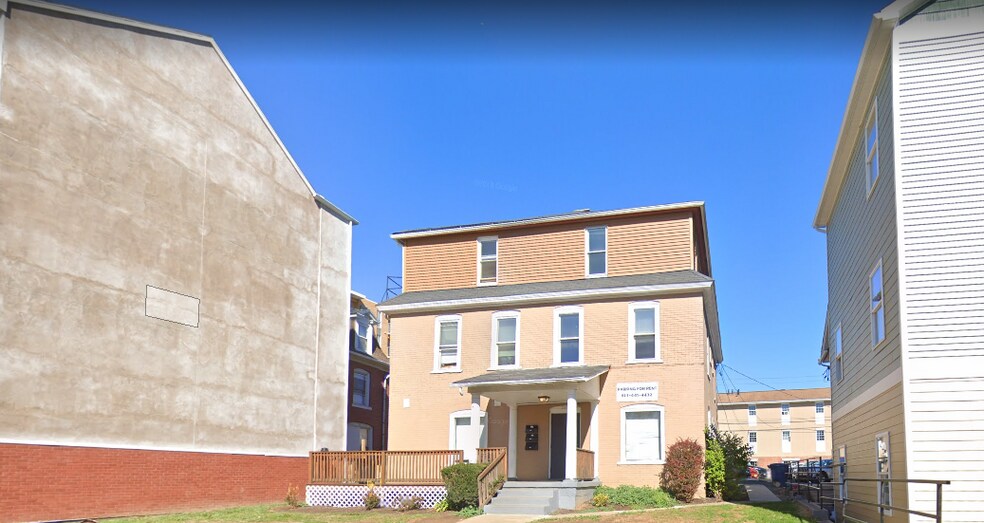 Building Photo - 249 S Pugh St