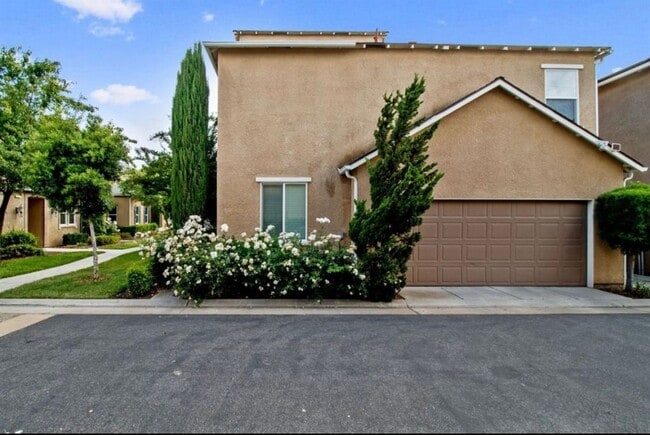 Building Photo - Harlan Ranch Community Home for lease