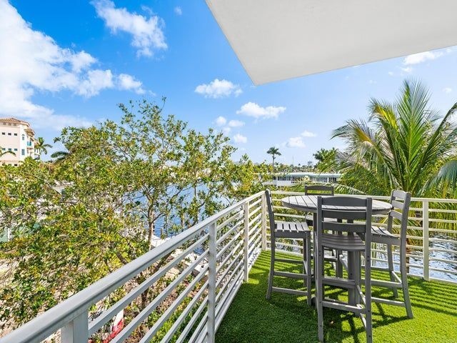 Building Photo - 444 Hendricks Isle