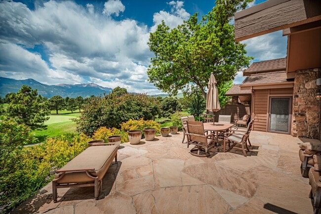Building Photo - Luxury Living at Camels RIdge