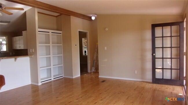 Building Photo - 252 Sir Winston Dr