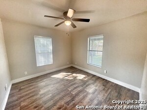 Building Photo - 159 S Hackberry Ave