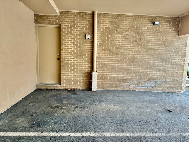 Building Photo - 1900 Summer St