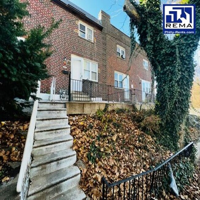 Building Photo - 542 Snowden Rd
