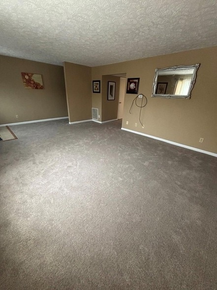 Building Photo - 709 Chert Ln