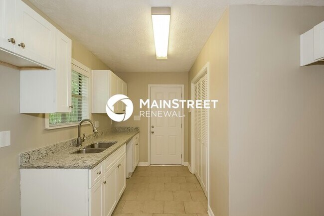 Building Photo - 3 Bedroom Pet-Friendly Home in McDonough, ...