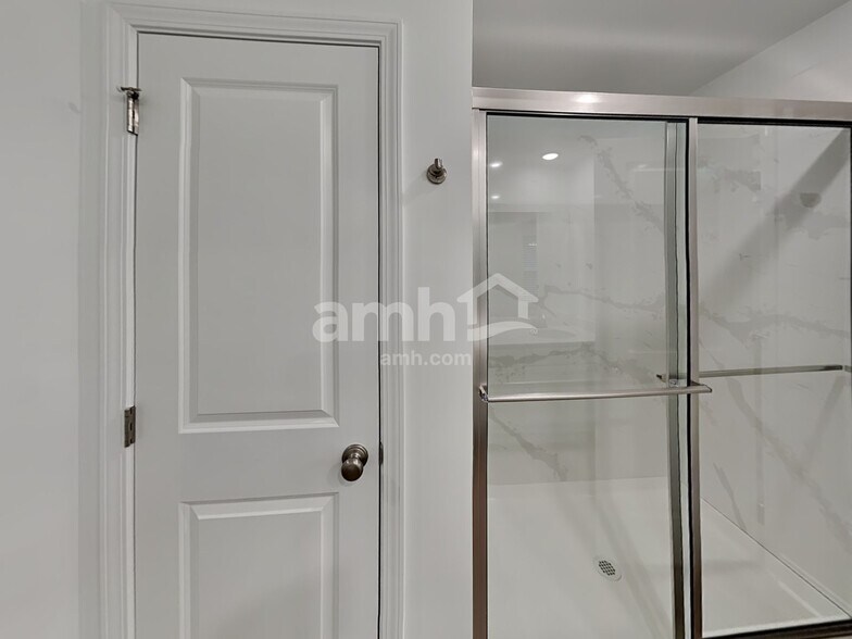 Building Photo - 216 Gershon Wy